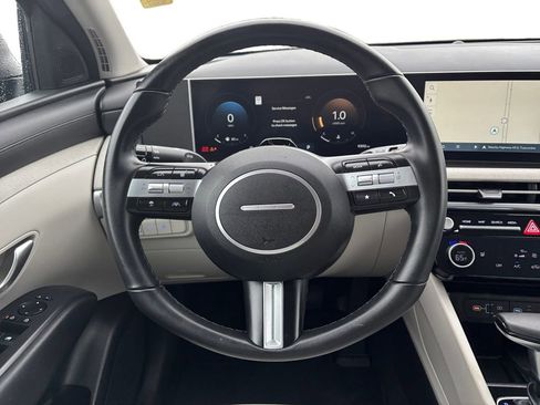 Used 2025 Hyundai Tucson SEL image 18
