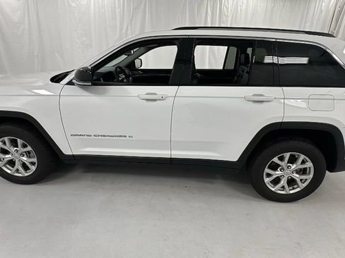 Used 2024 Jeep Grand Cherokee Limited image 6