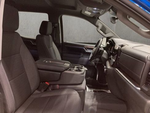 Used 2022 Chevrolet Silverado 1500 LT w/ Protection Package image 17