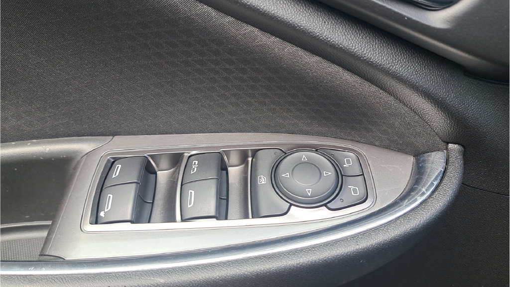 Used 2019 Chevrolet Malibu LT FWD image 37