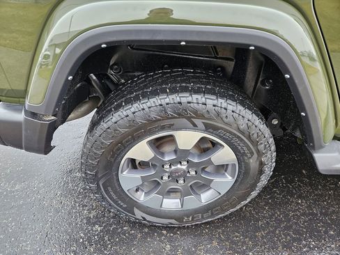 Used 2022 Jeep Wrangler Unlimited Sahara w/ Cold Weather Group image 11