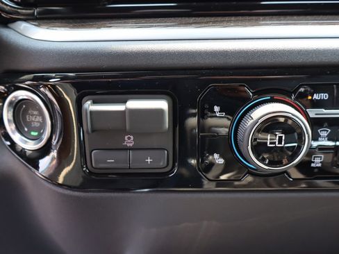 New 2026 Chevrolet Silverado 1500 RST w/ Redline Edition AWD/4WD image 18