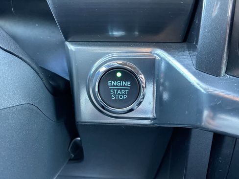 Used 2023 Ford F150 Lariat w/ Equipment Group 502A High image 17