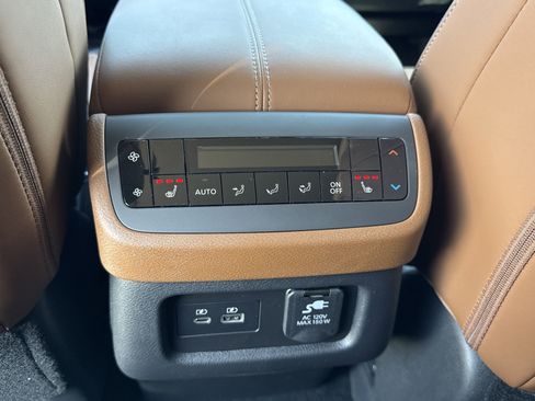 New 2025 Nissan Pathfinder Platinum w/ Cargo Package image 16