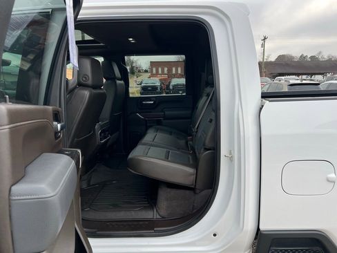 Used 2022 GMC Sierra 2500 Denali w/ Denali Ultimate Package image 17