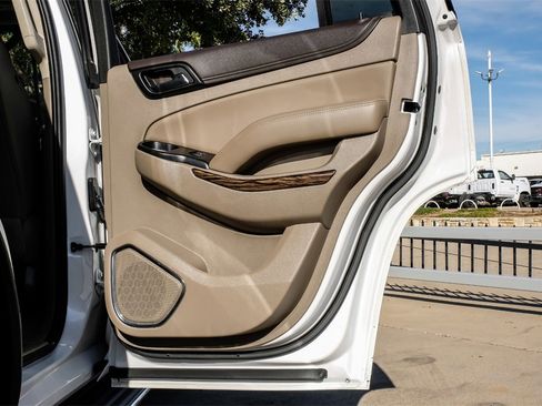 Used 2019 GMC Yukon SLT image 48