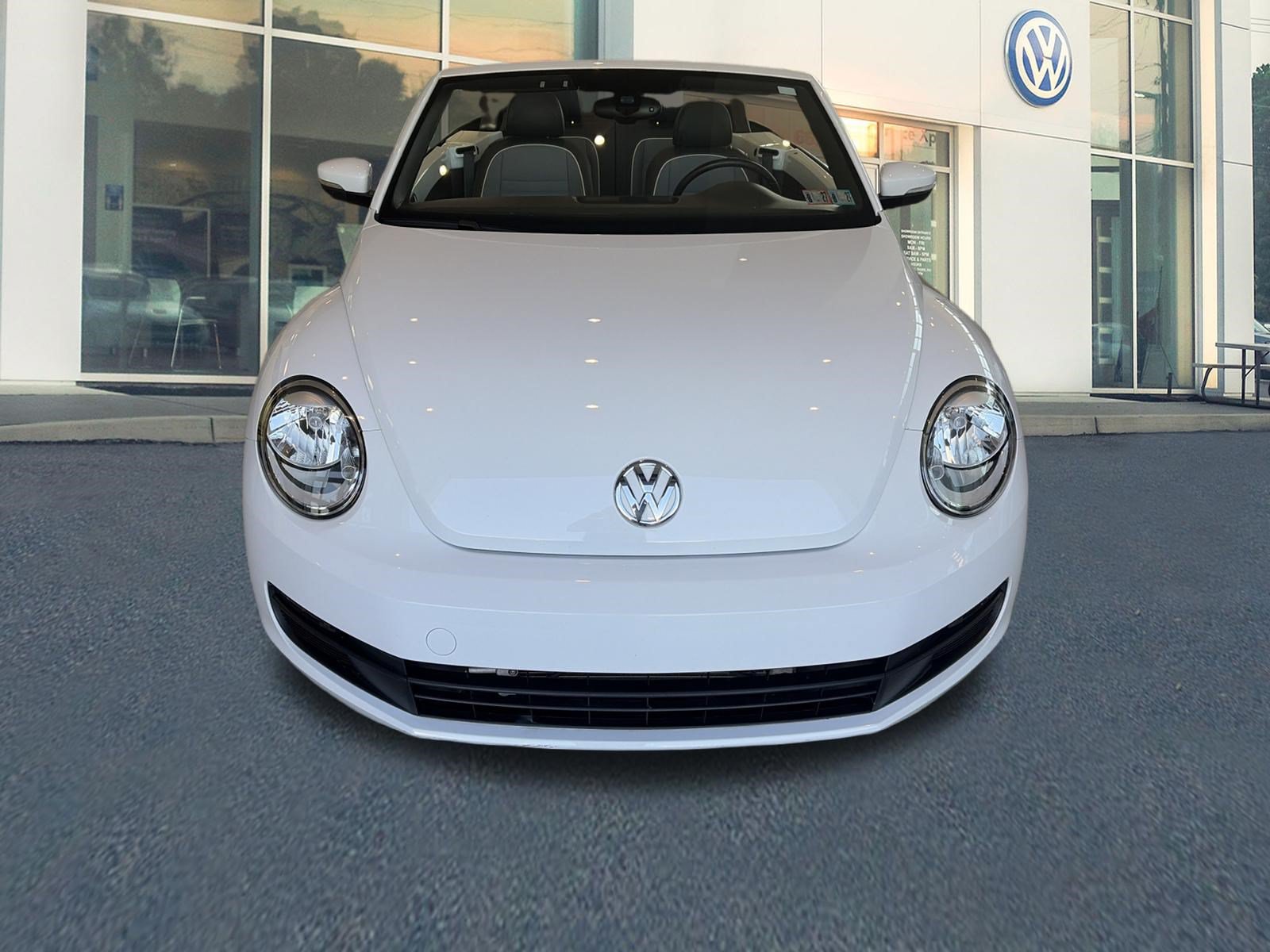 Used 2016 Volkswagen Beetle 1.8T Denim FWD image 2