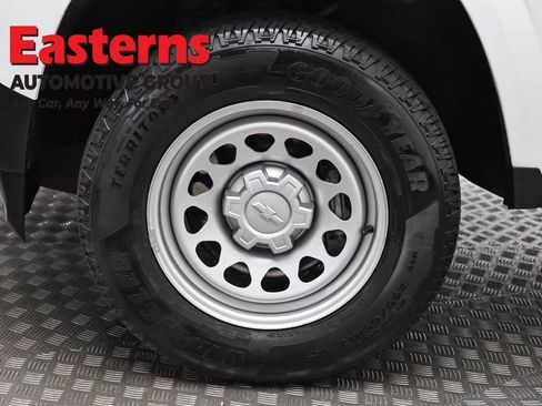 Used 2023 Chevrolet Colorado W/T image 32