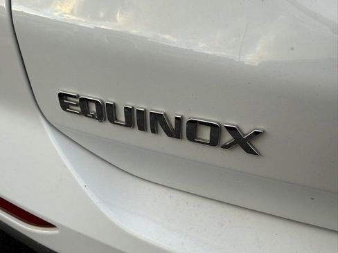 Used 2022 Chevrolet Equinox LS w/ LS Convenience Package image 11