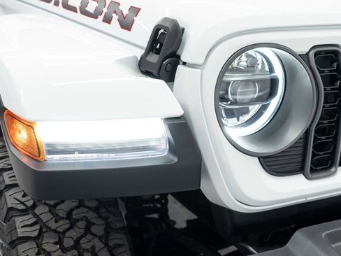 Used 2026 Jeep Wrangler Unlimited Rubicon w/ Safety Group AWD/4WD image 39