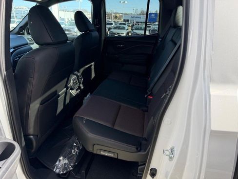 New 2026 Honda Ridgeline Black Edition image 8