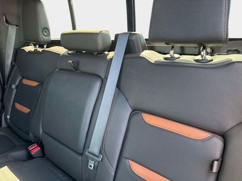 Used 2022 GMC Sierra 1500 AT4 w/ AT4 Premium Package image 43
