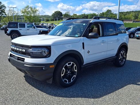 Certified 2023 Ford Bronco Sport Outer Banks w/ Tech Package AWD/4WD image 4