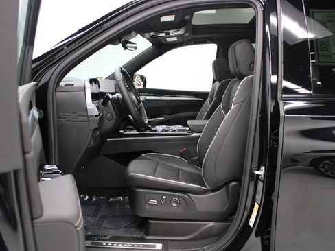 Certified 2025 Cadillac Escalade Sport w/ Touring Package image 19