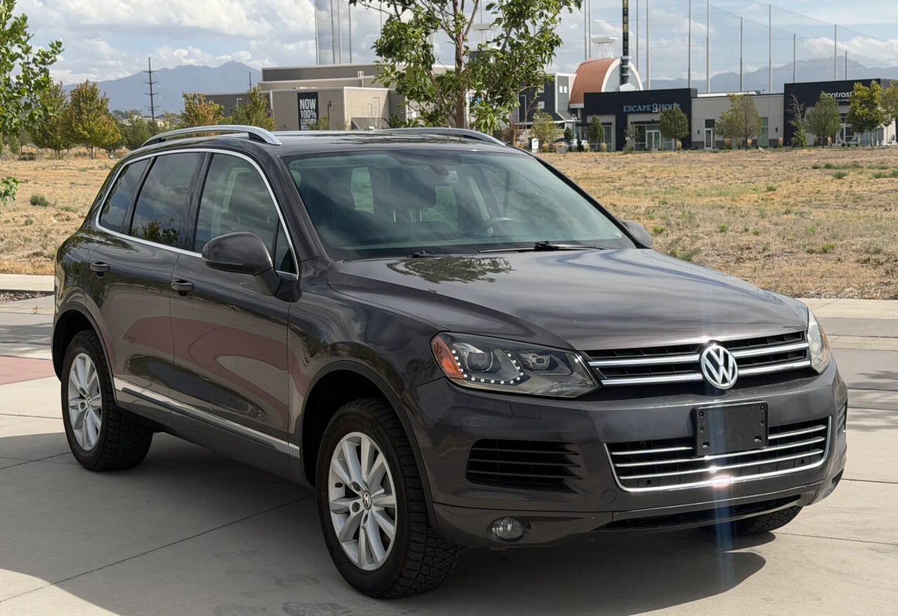 Used 2013 Volkswagen Touareg VR6 AWD/4WD image 3