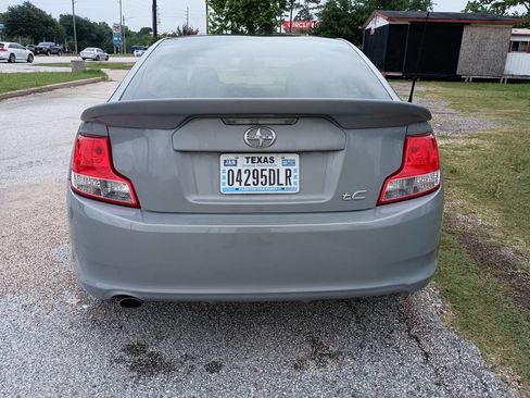 Used 2012 Scion tC FWD image 3