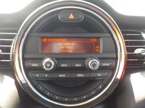 Used 2016 MINI Cooper 4-Door Hardtop FWD image 13