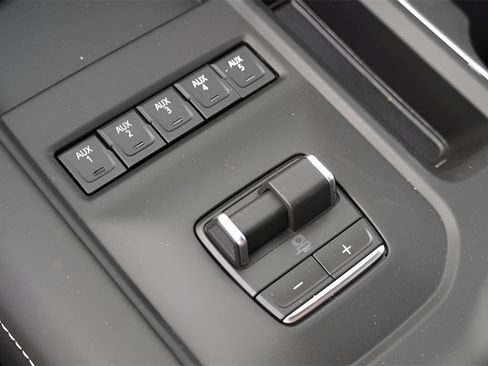 New 2026 GMC Sierra 2500 Denali Ultimate w/ Max Trailering Package image 18