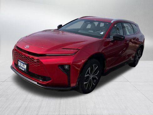 Used 2025 Toyota Crown Signia image 3