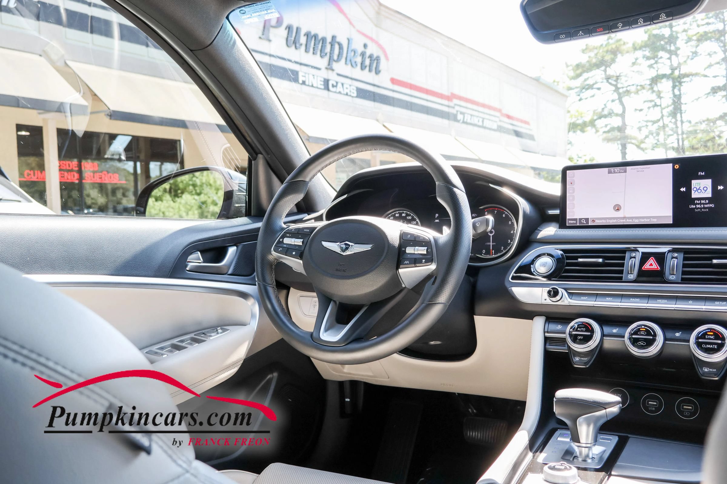 Used 2023 Genesis G70 2.0T RWD image 43