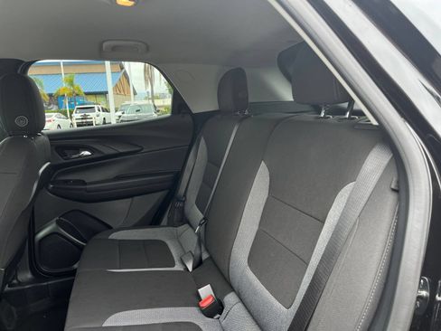 Used 2025 Chevrolet TrailBlazer LT FWD image 27