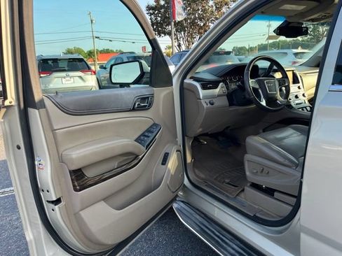 Used 2015 GMC Yukon SLT w/ Open Road Package RWD image 4