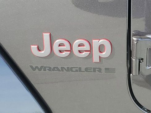 New 2026 Jeep Wrangler Unlimited Rubicon image 8