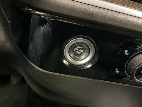 Used 2022 Chevrolet Silverado 1500 LT image 17