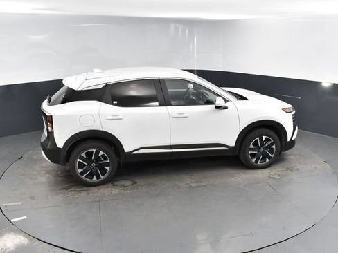 Used 2025 Nissan Kicks SV AWD/4WD image 29