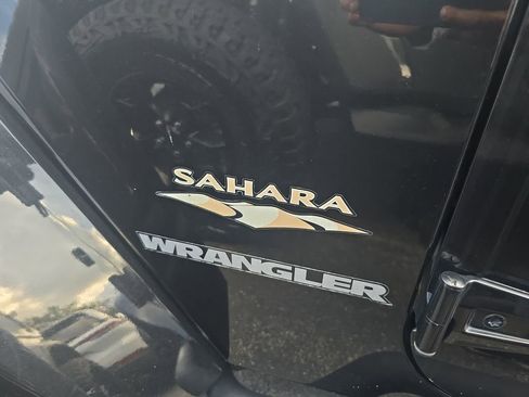 Used 2012 Jeep Wrangler Sahara w/ Connectivity Group image 9