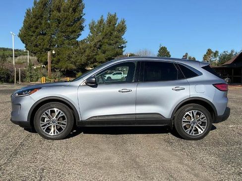 Certified 2022 Ford Escape SEL w/ Technology Package image 3