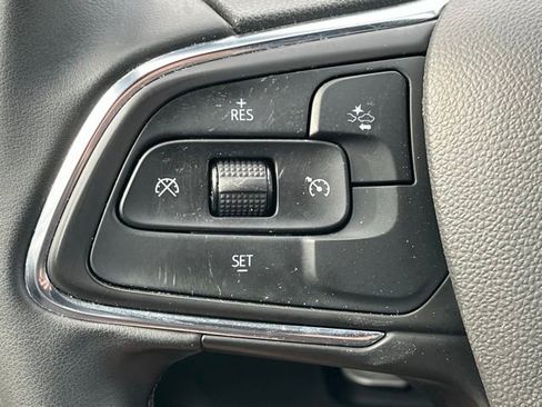 Used 2025 Buick Envista Sport Touring image 34