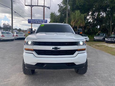 Used 2018 Chevrolet Silverado 1500 Custom w/ Custom Value Package AWD/4WD image 3