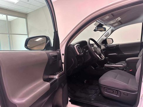 Certified 2023 Toyota Tacoma SR5 RWD image 21