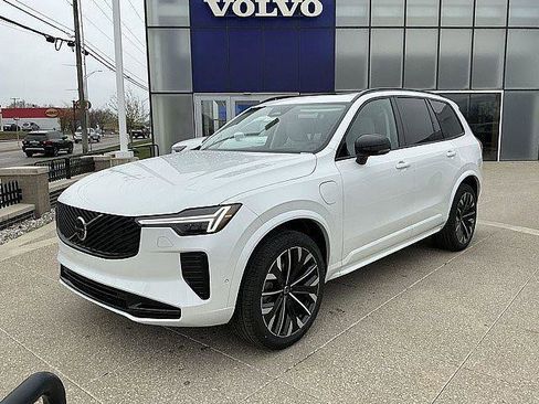 New 2026 Volvo XC90 T8 Ultra w/ Lounge Package AWD/4WD image 3