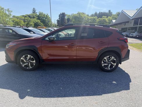 Used 2024 Subaru Crosstrek 2.0i Premium AWD/4WD image 2