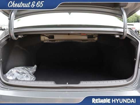 Certified 2024 Hyundai Elantra SEL w/ Convenience Package FWD image 15