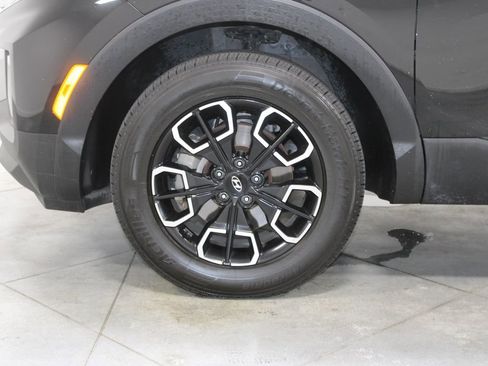 Used 2023 Hyundai Santa Cruz SEL Premium image 18