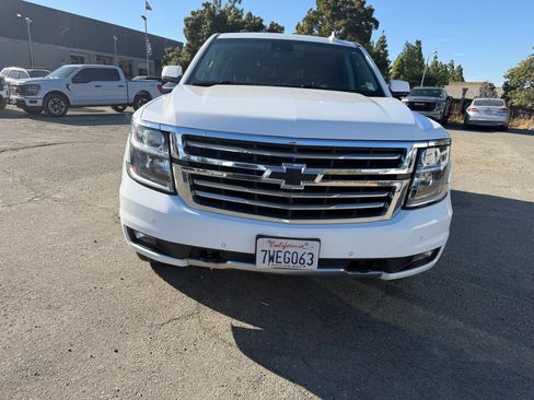 Used 2017 Chevrolet Tahoe LT w/ Luxury Package AWD/4WD image 8