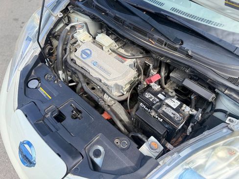 Used 2012 Nissan Leaf SV image 19