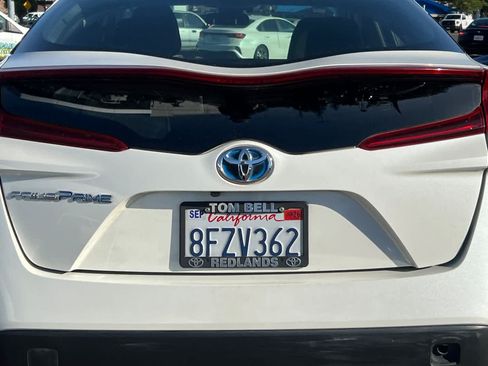 Used 2018 Toyota Prius Prime Plus w/ Carpet Mat Package FWD image 19