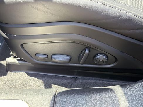 Used 2024 Porsche Panamera image 34