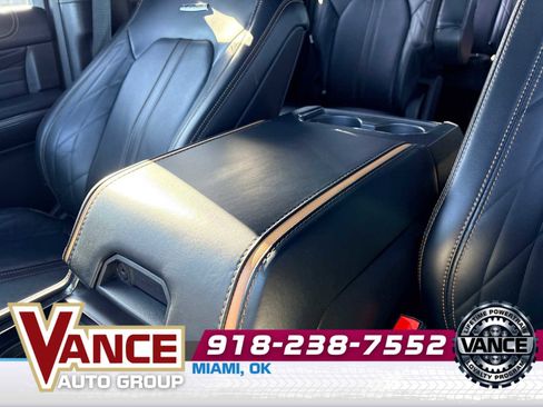 Used 2022 Ford Expedition Platinum AWD/4WD image 38