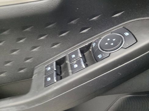 Used 2020 Ford Escape SE image 27