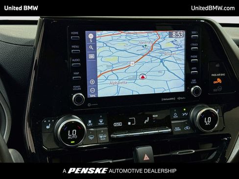 Used 2020 Toyota Highlander XLE FWD image 17