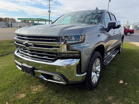 Used 2019 Chevrolet Silverado 1500 LTZ w/ LTZ Premium Package image 3