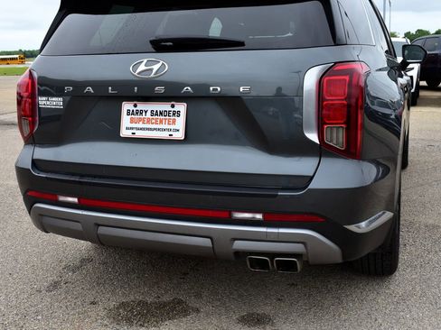 Used 2023 Hyundai Palisade Limited FWD image 9