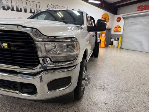 Used 2023 RAM 3500 Tradesman w/ Chrome Appearance Group RWD image 13