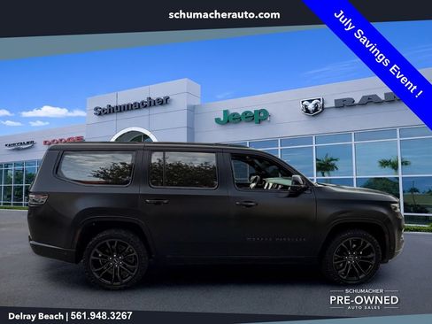 Used 2023 Jeep Grand Wagoneer Series II AWD/4WD image 8