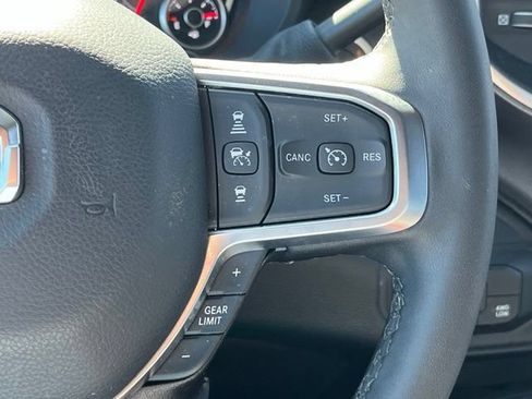 Used 2025 RAM 2500 Big Horn AWD/4WD image 18